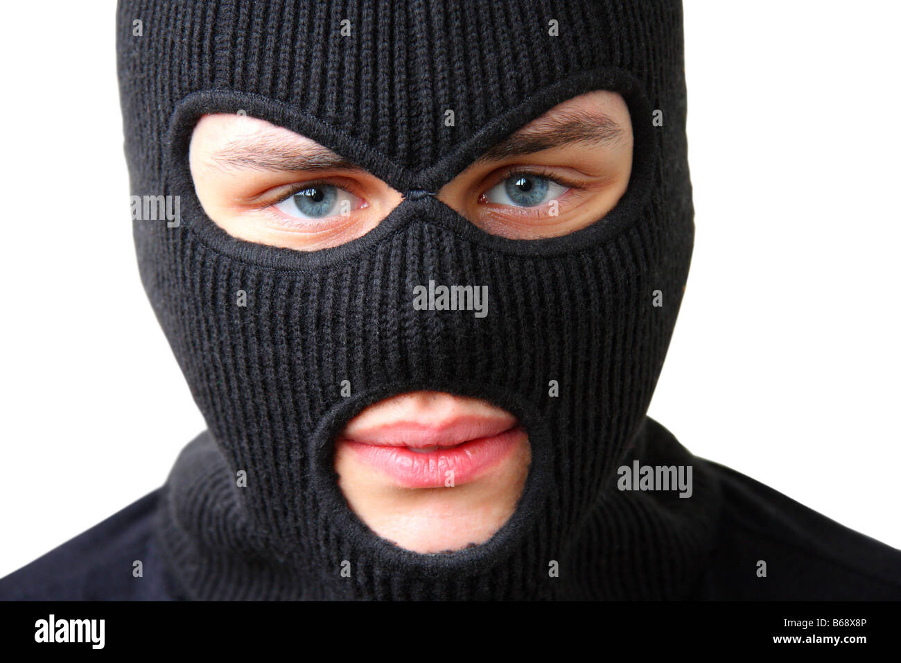 Hombre de negro pasamontañas Fotografía de stock - Alamy