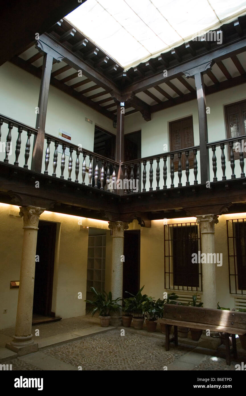 Patio de la casa de Cervantes de Alcalá de Henares Comunidad de Madrid