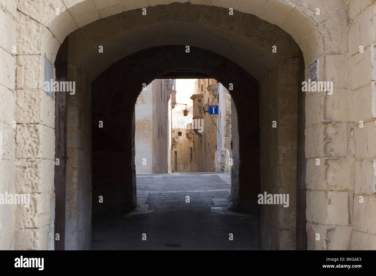 Griego's Gate es la segunda puerta de entrada a la ciudad amurallada de  Mdina, Malta Fotografía de stock - Alamy