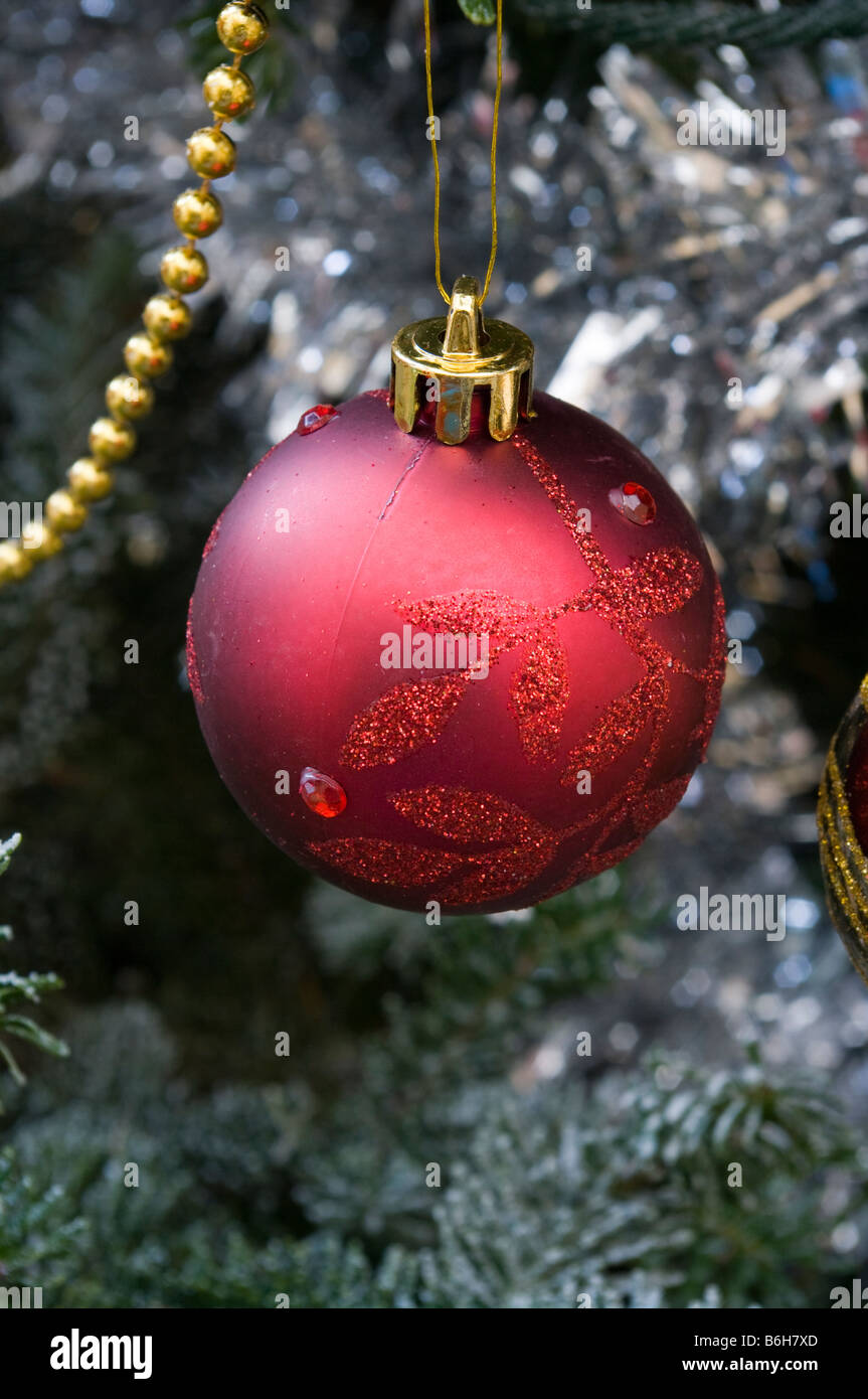 En un adorno de Navidad adornos del árbol de navidad Foto de stock