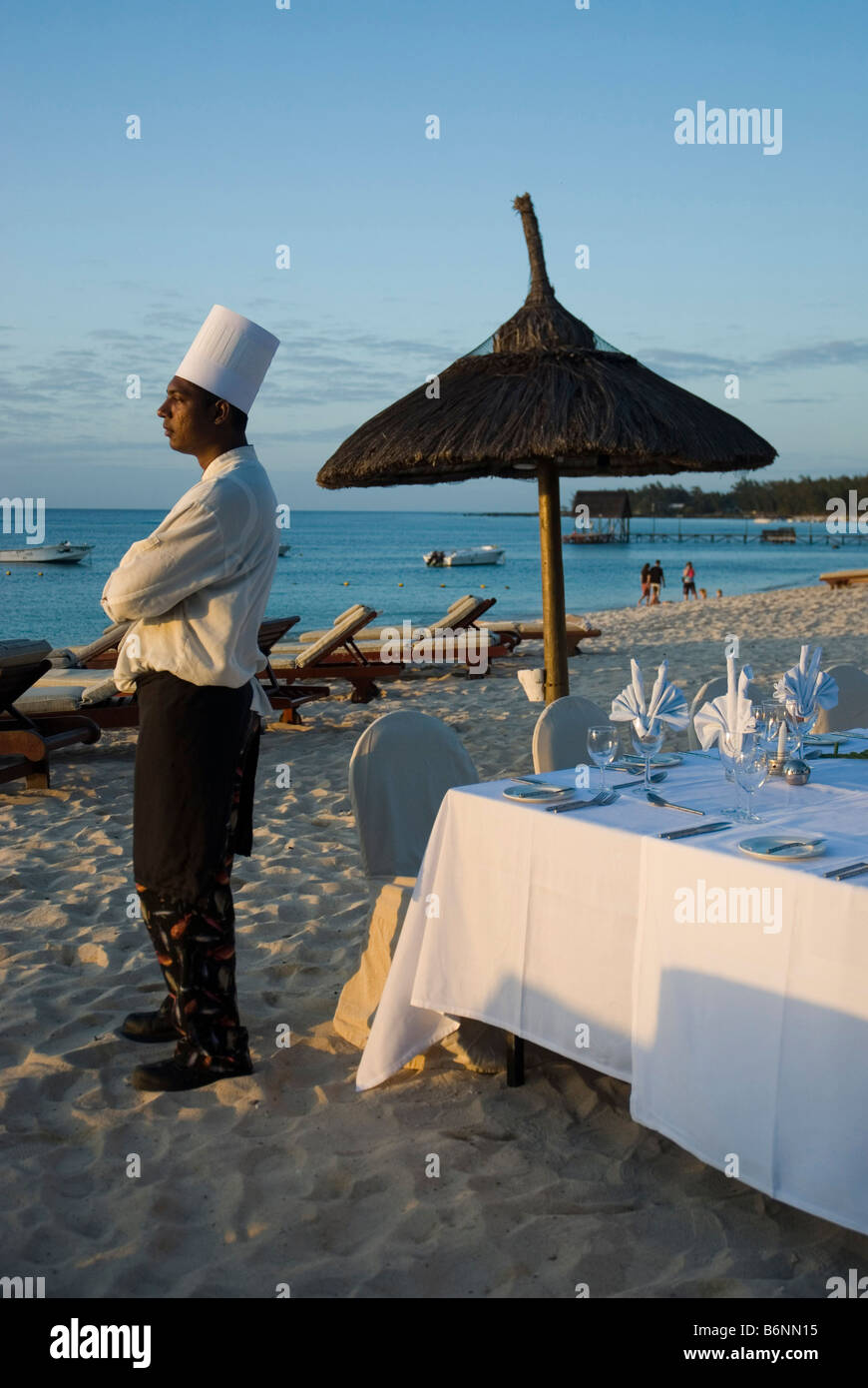El restaurante de la playa en el Hotel Le Meridien en Pointe aux Piments zona Isla Mauricio Foto de stock