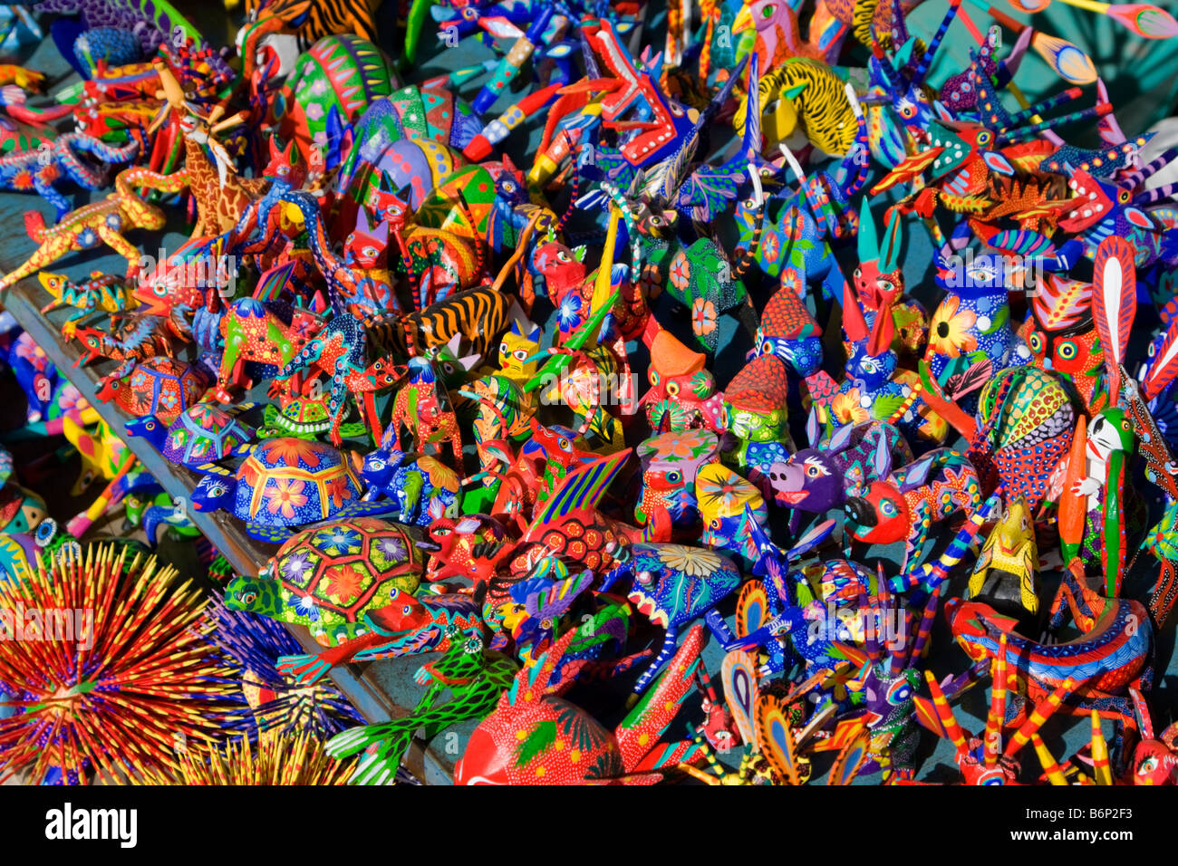 Mitla, Oaxaca, México. Alebrijes, caprichoso Juguetes de madera tallada