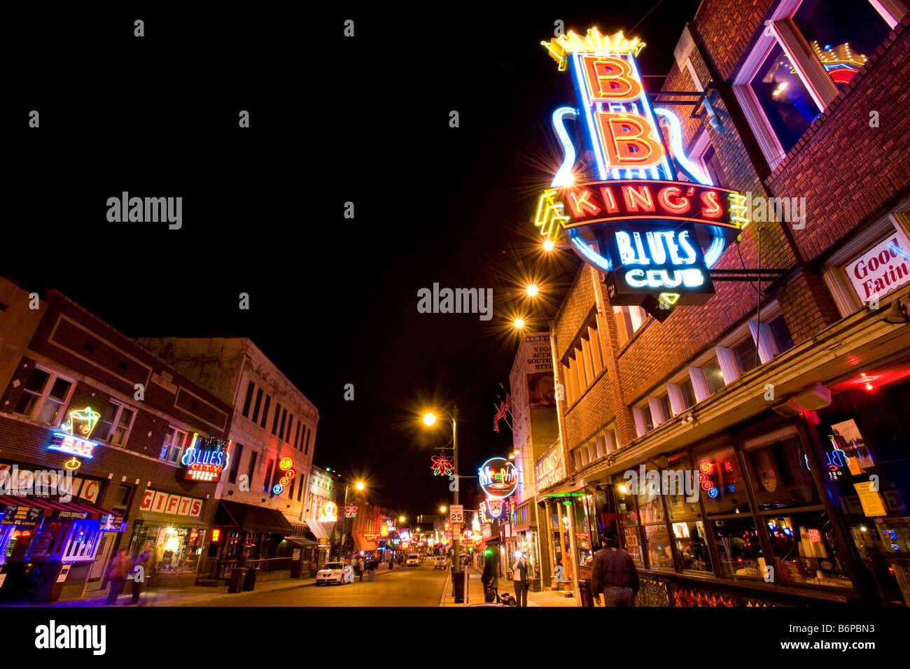 Famosos clubes de blues de la calle Beale Street en Memphis, TN Foto de stock
