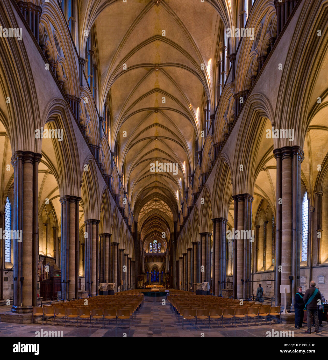 Interior de la Catedral de Salisbury Foto por Andrew Hasson el 5 de diciembre de 2008 Foto de stock