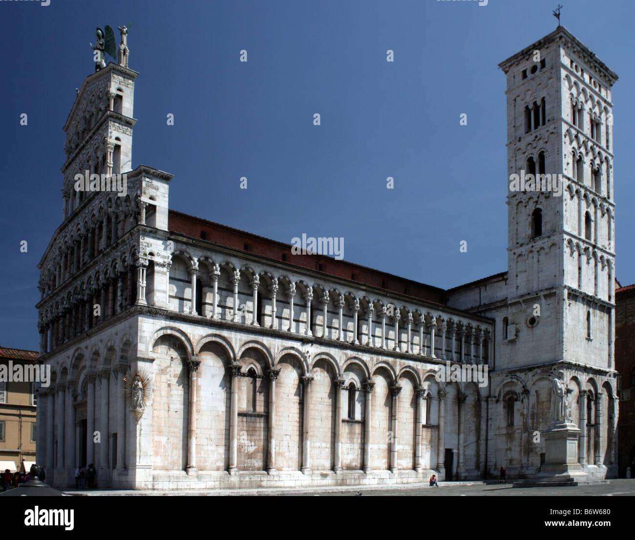 San Michele in Foro iglesia barroca Lucca Toscana Italia Foto de stock