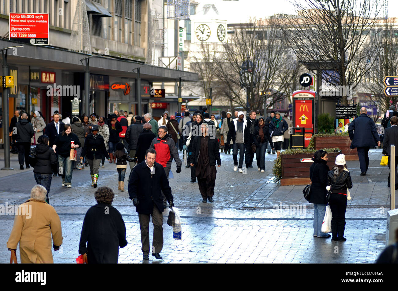 High Street, Birmingham, durante el mes de enero las ventas, Inglaterra, Reino Unido. Foto de stock