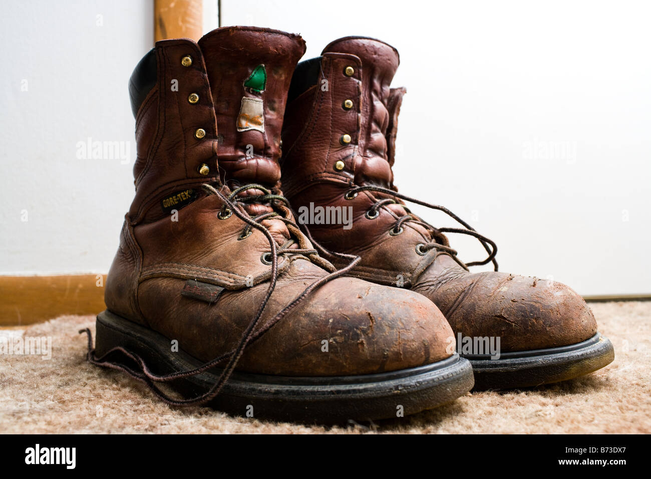 Historiador selva Intentar Botas usadas fotografías e imágenes de alta resolución - Alamy