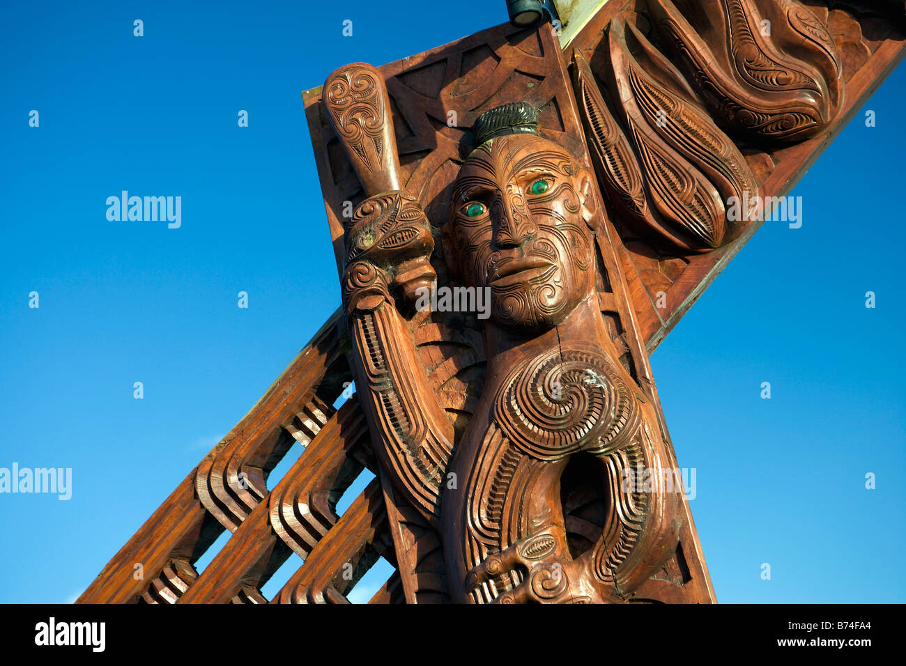 Nueva Zelanda, Isla del Norte, Rotorua, maoríes estatua. Foto de stock