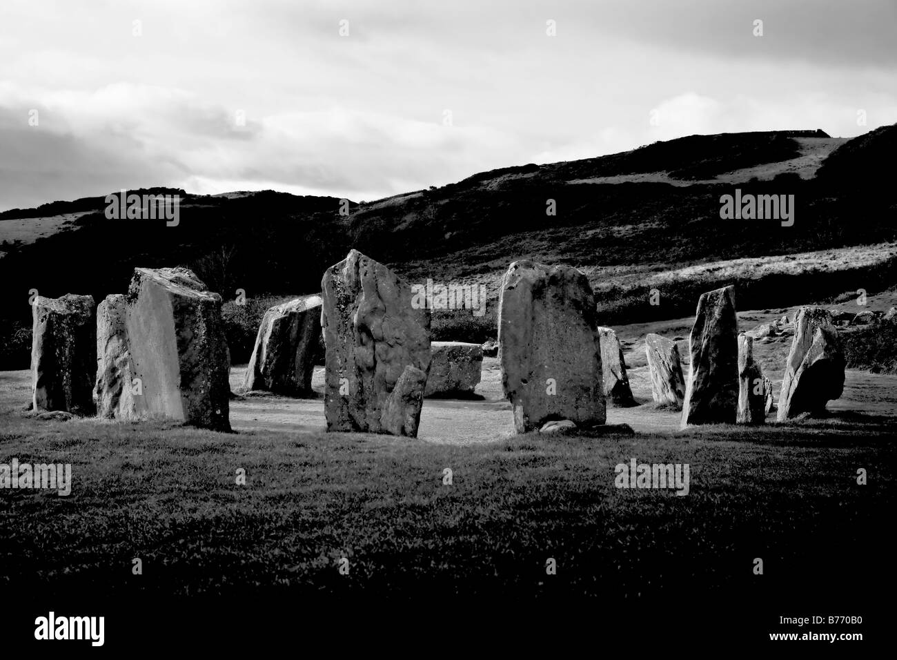 Piedras de Drombeg1Glandore Co. Cork Ireland y blanco Foto de stock