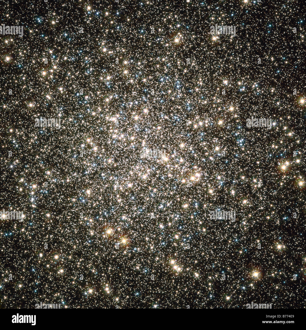 El cúmulo globular M13. Foto de stock