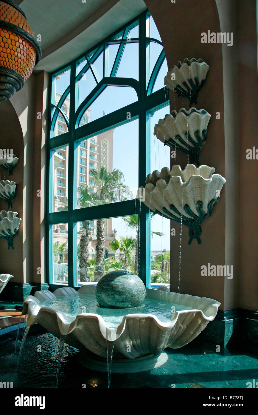 El vestíbulo, Atlantis The Palm, Hotel, Dubai, Emiratos Árabes Unidos, Oriente Medio Foto de stock