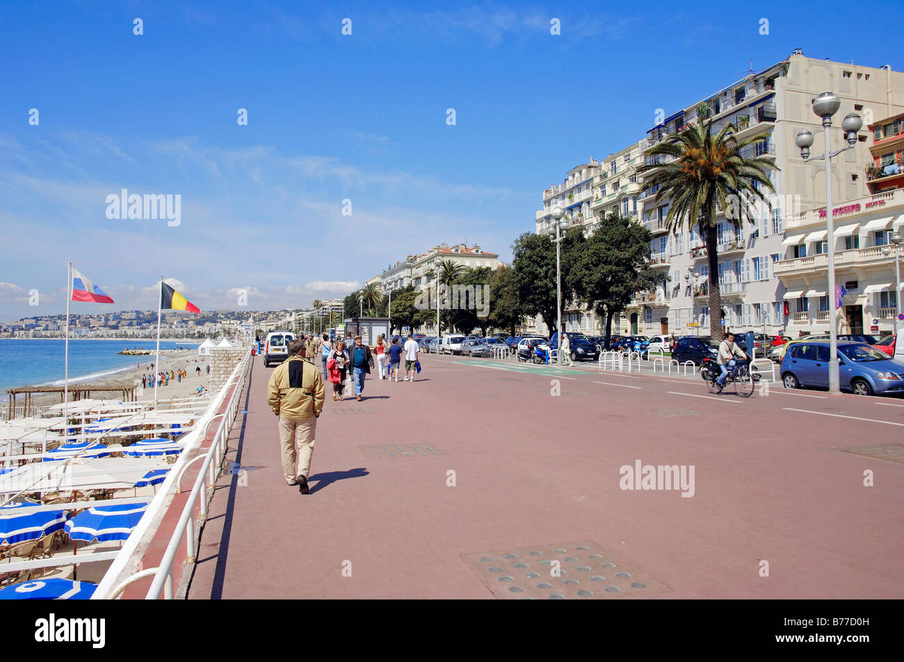 Paseo marítimo, Promenade des Anglais, Nice, Alpes Marítimos, Provence-Alpes-Côte d'Azur, en el sur de Francia, Francia, Europa Foto de stock