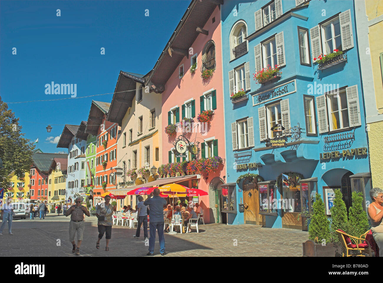 Calle Coliurful Kitzbuhel Austria Foto de stock