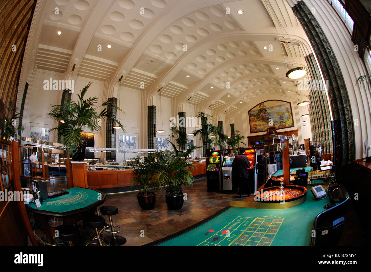 En el hall de la estación de tren principal, Helsinki, Finlandia, Europa Foto de stock