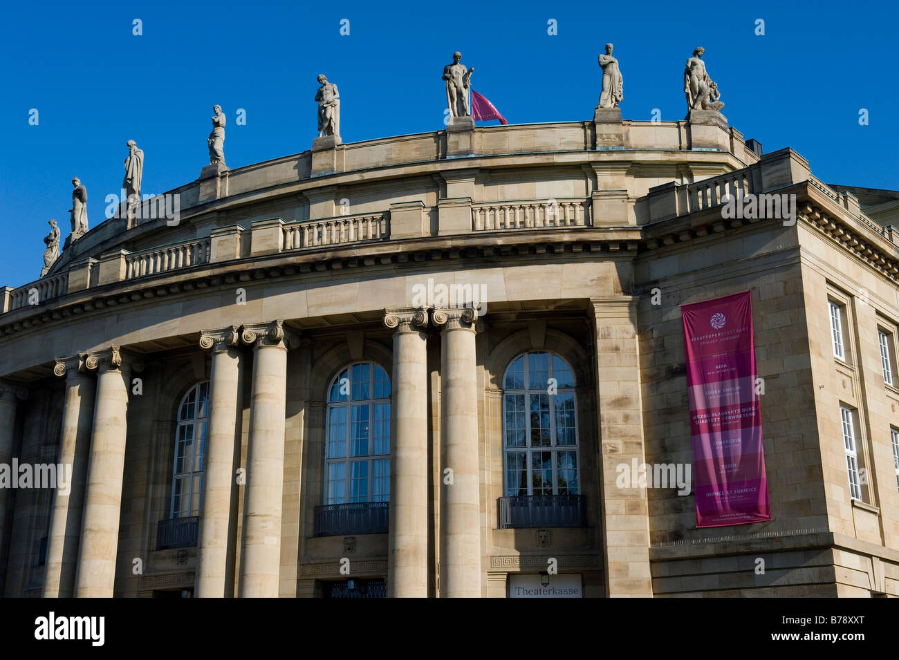 La ópera, Stuttgart, Baden-Wurtemberg, Alemania, Europa del Sur Foto de stock