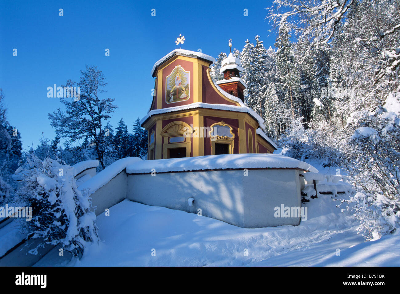Lugar de Peregrinación Maria Alerce en el invierno, Gnadenwald, norte del Tirol, Austria, Europa Foto de stock