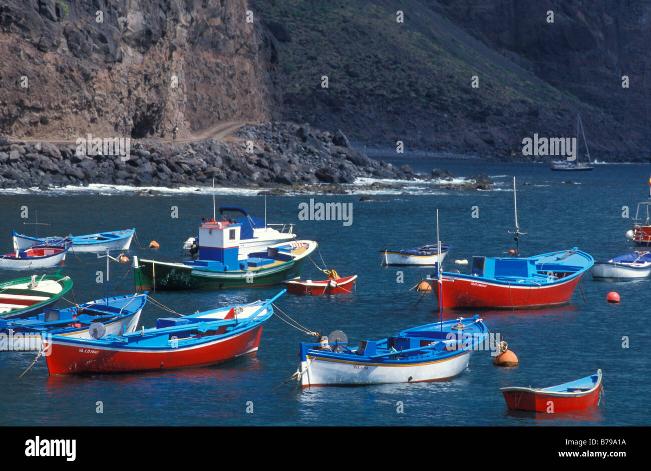 Barcos de pesca, Puerto Vueltas, Valle Gran Rey, Isla de La Gomera, Islas  Canarias, España, Europa Fotografía de stock - Alamy