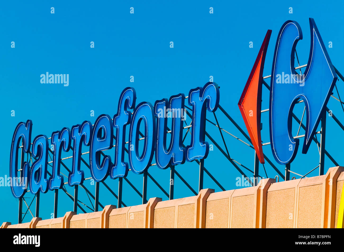 Carrefour logo sign fotografías e imágenes de alta resolución Alamy