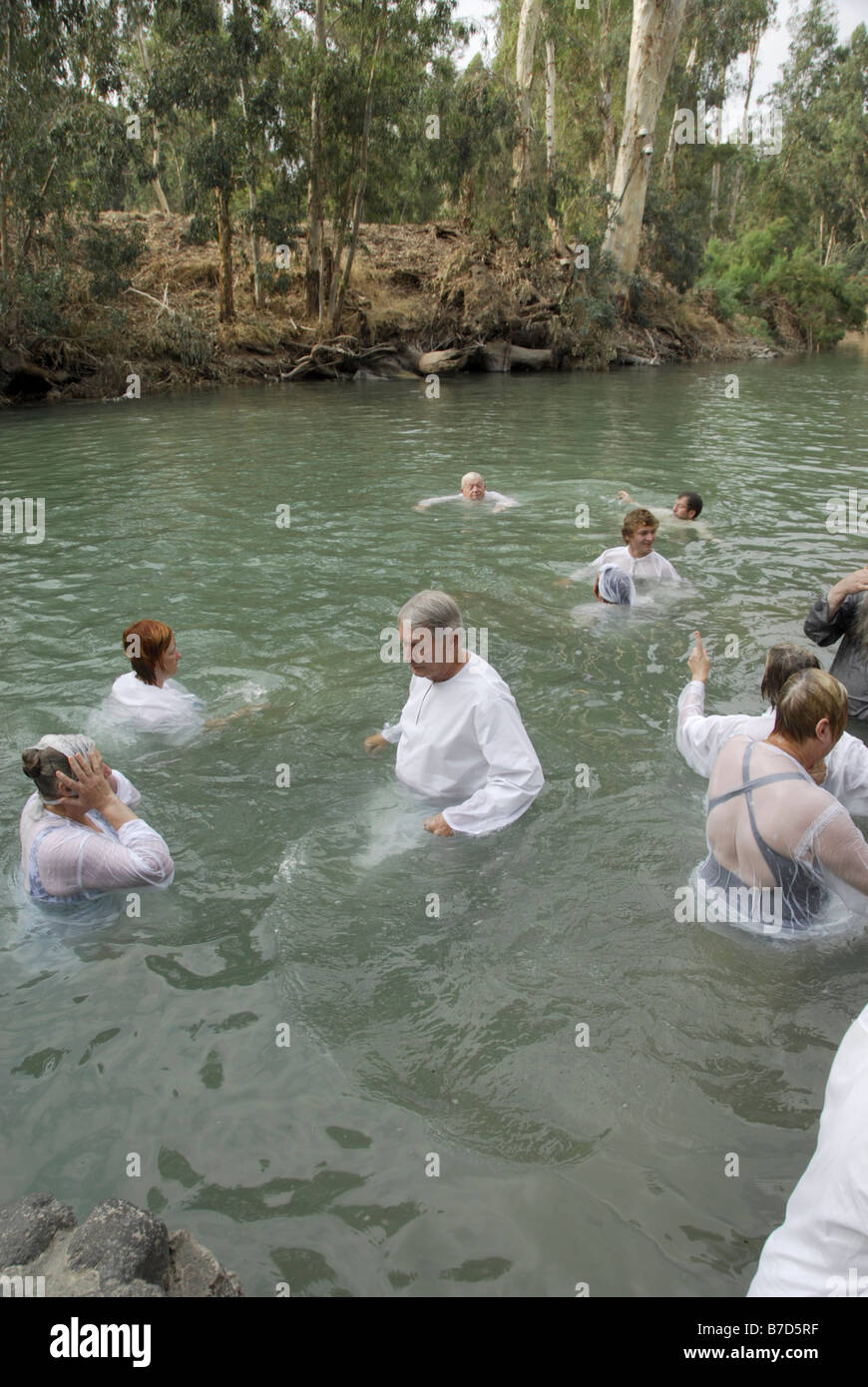 El bautismo en el río Jordán, en Galilea, Tierra Santa, Israel Fotografía  de stock - Alamy