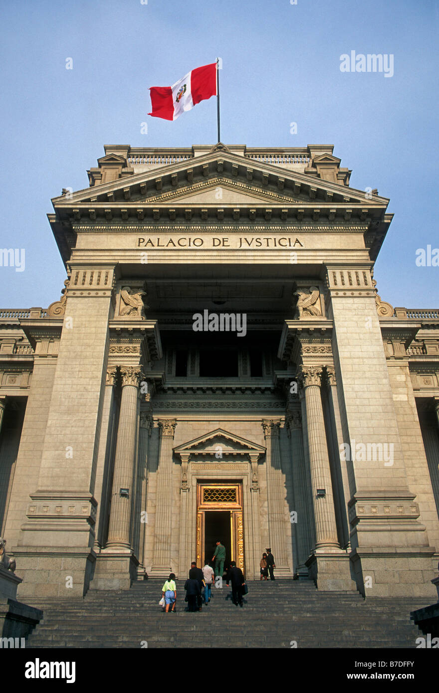 Entrada, Palacio de Justicia, Palacio de Justicia, la Corte Suprema de Justicia de Perú, Paseo de la República, la ciudad capital, Lima, provincia de Lima, Perú, América del Sur Foto de stock