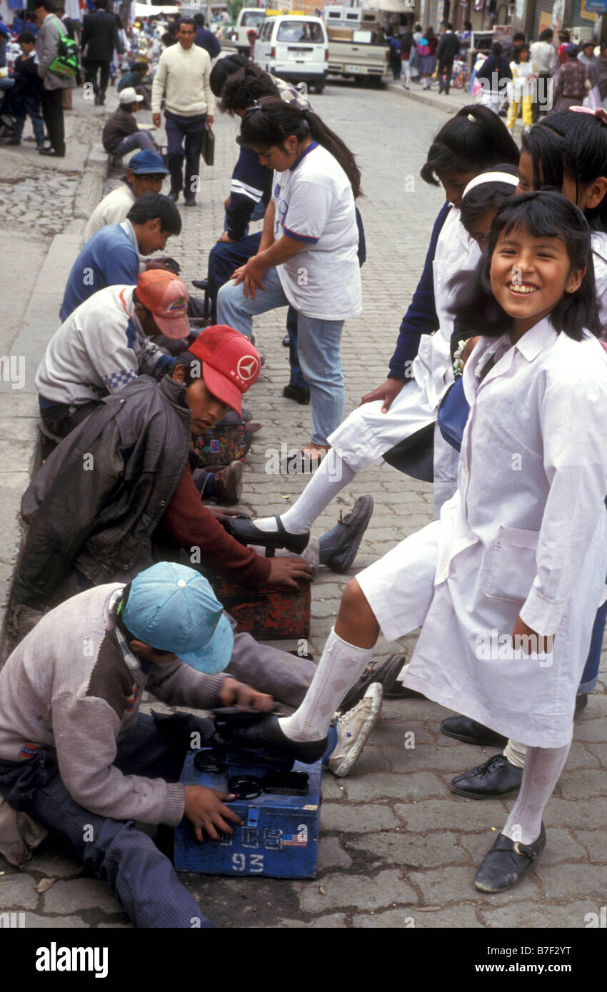 Limpiabotas chicos fotografías e imágenes de alta resolución Alamy