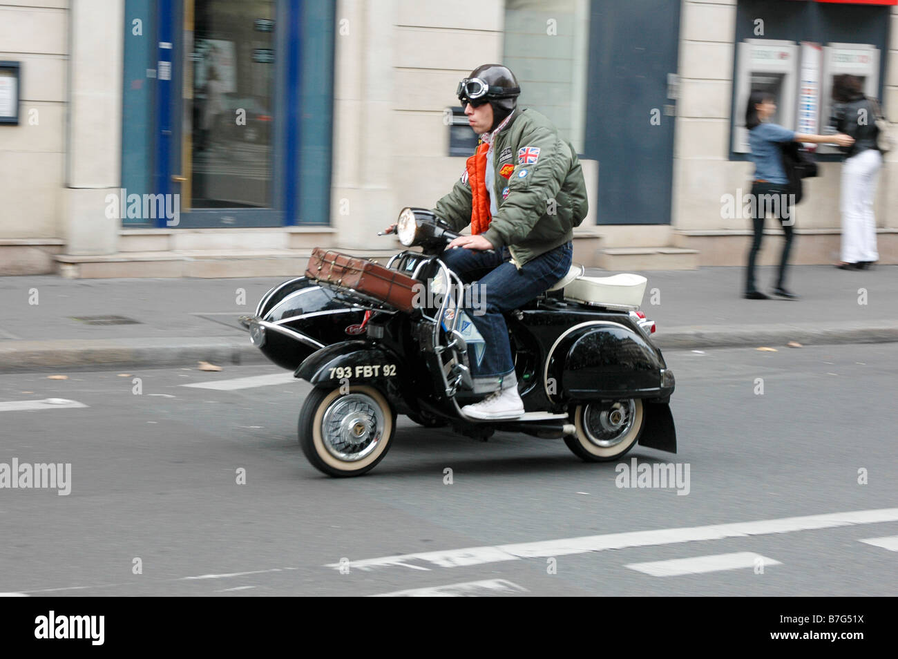 Paris motorcycle fotografías e imágenes de alta resolución - Alamy