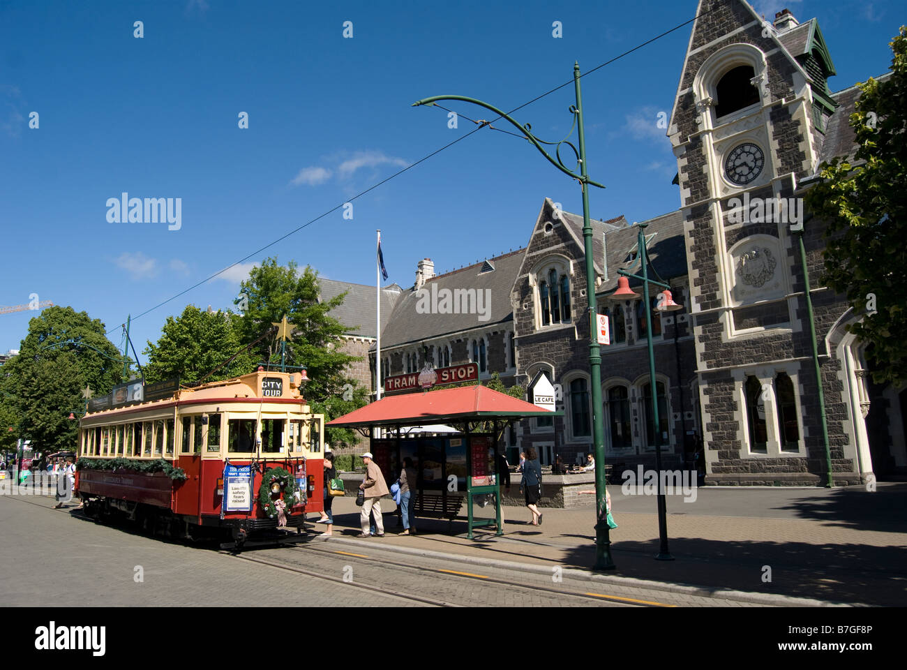 City loop tranvía fuera del Centro de Arte de Christchurch, Worcester Boulevard, Christchurch, Canterbury, Nueva Zelandia Foto de stock