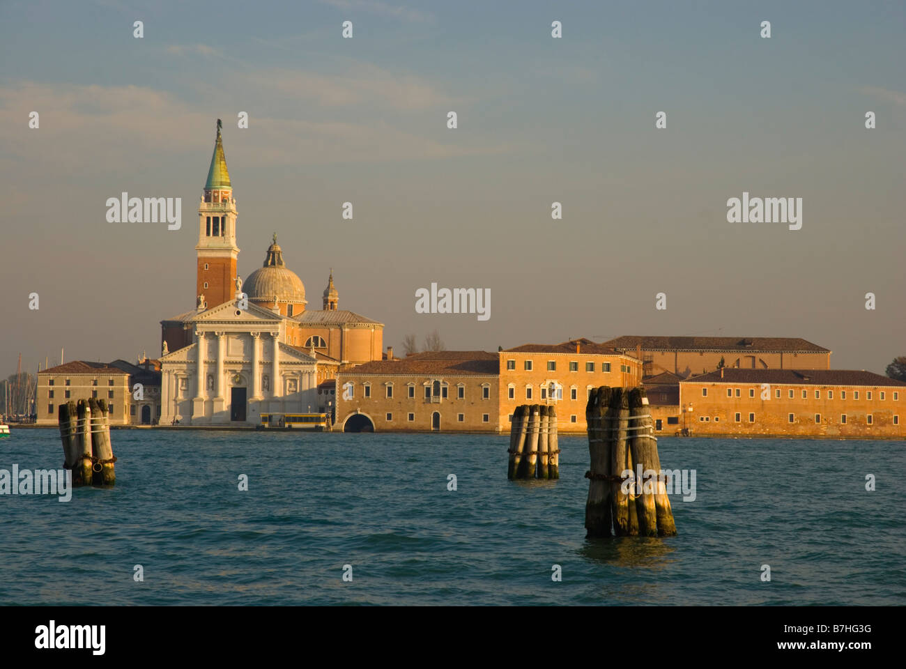 La isla de San Giorgio Maggiore en Venecia Italia Europa Foto de stock