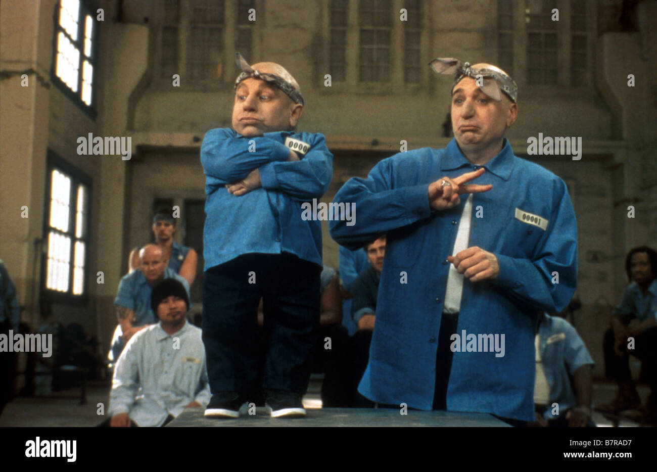 Austin Powers en Goldmember Año: 2002 USA Verne Troyer, Mike Myers, Director:Jay Roach Foto de stock