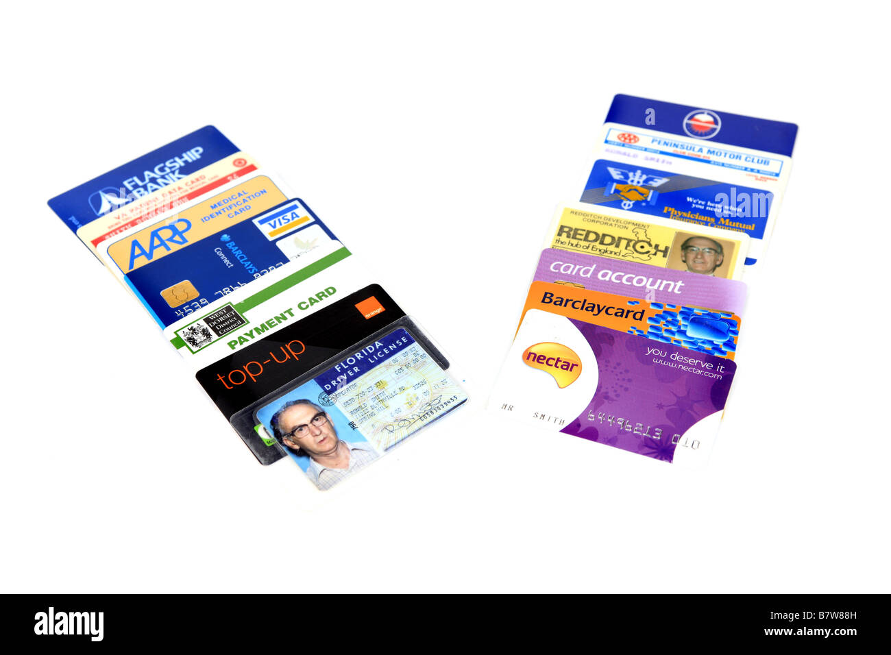 Una selección de crédito débito y tarjetas de débito y tarjetas de identificación Foto de stock
