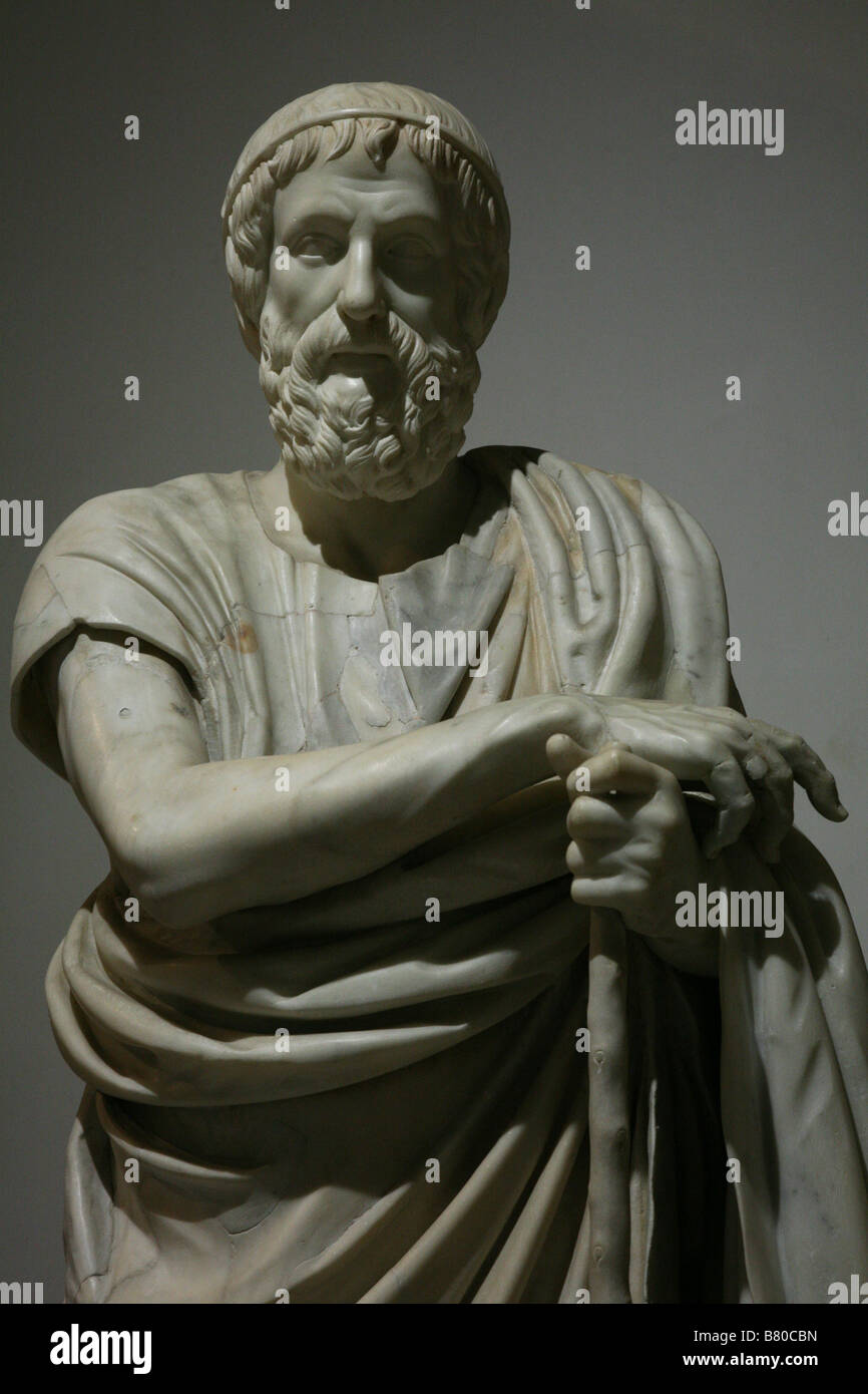 Estatua de mármol del filósofo o Homer, de Herculano en el Museo Arqueológico Nacional de Nápoles, Italia. Foto de stock