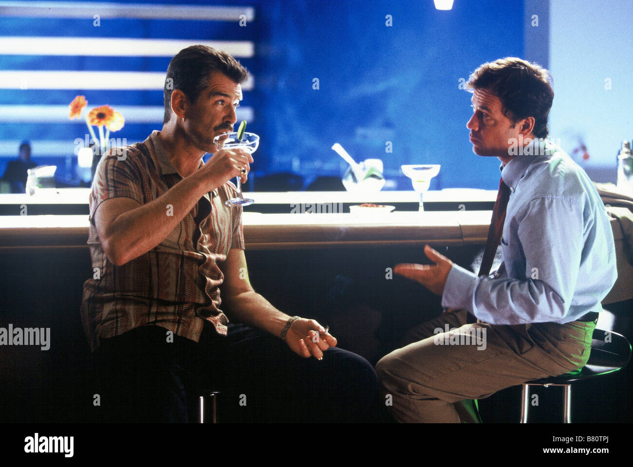 Greg kinnear pierce brosnan matador fotografías e imágenes de alta