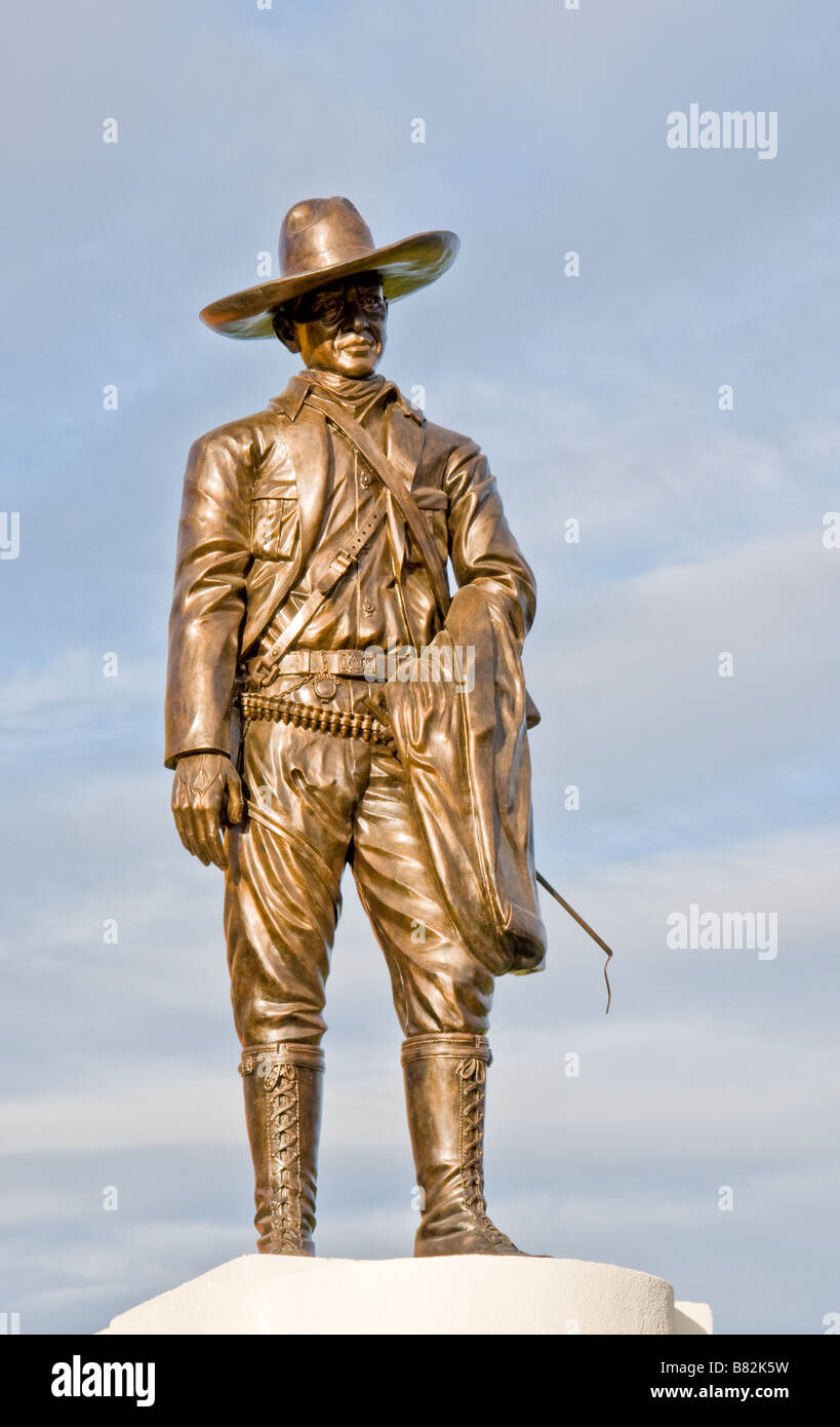 Augusto César Sandino estatua en la Casa de los pueblos a la casa de gobierno en Managua. Foto de stock