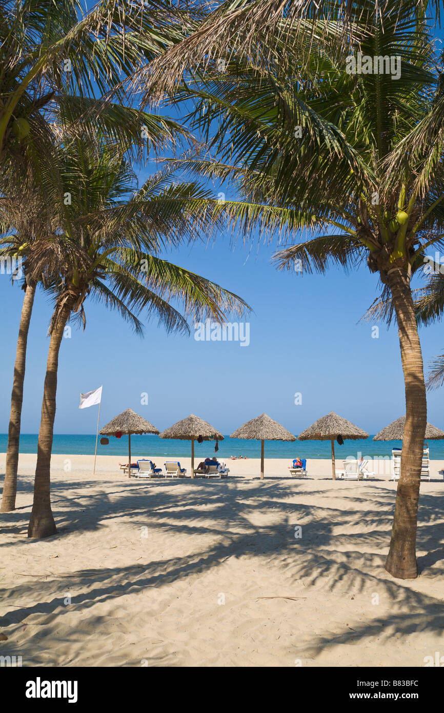 La playa de Cua Dai y veraneantes,'Hoi An', Quang Nam, provincia de Da Nang  (Vietnam Fotografía de stock - Alamy