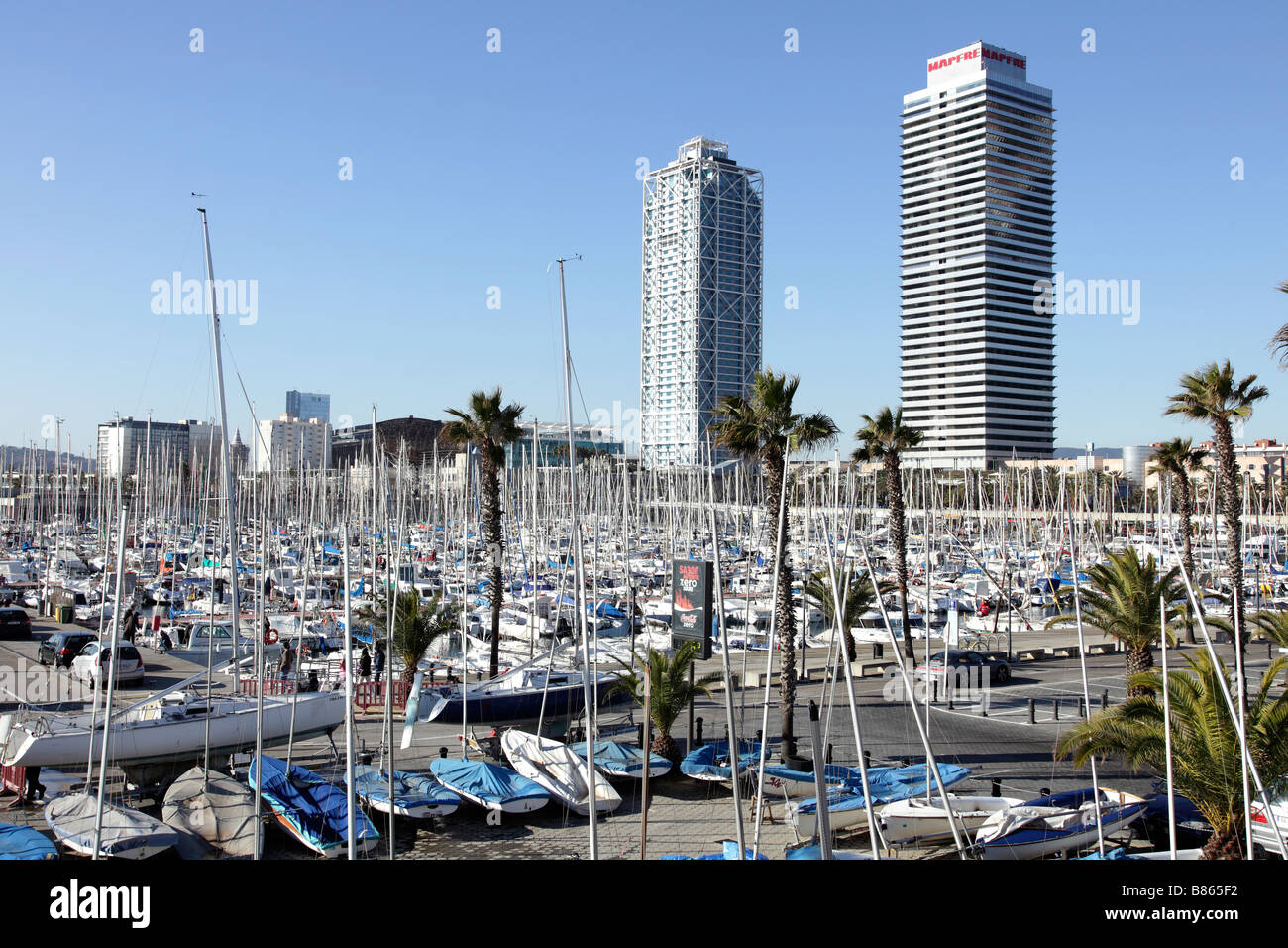 Puerto Olímpico de Barcelona, España. Port Olimpic. Puerto Olímpico  Fotografía de stock - Alamy