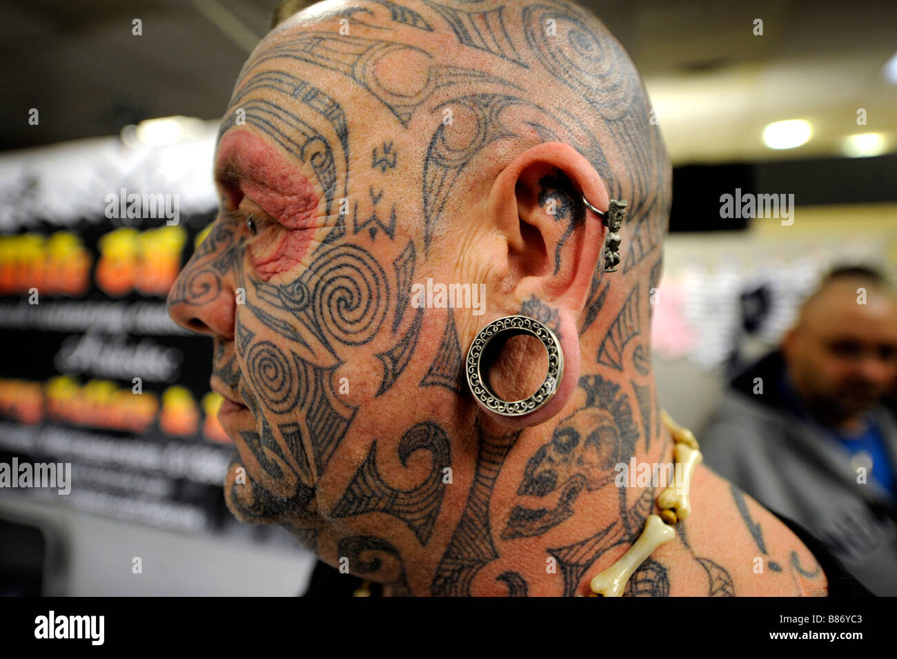 Cara de tatuaje fotografías e imágenes de alta resolución - Alamy