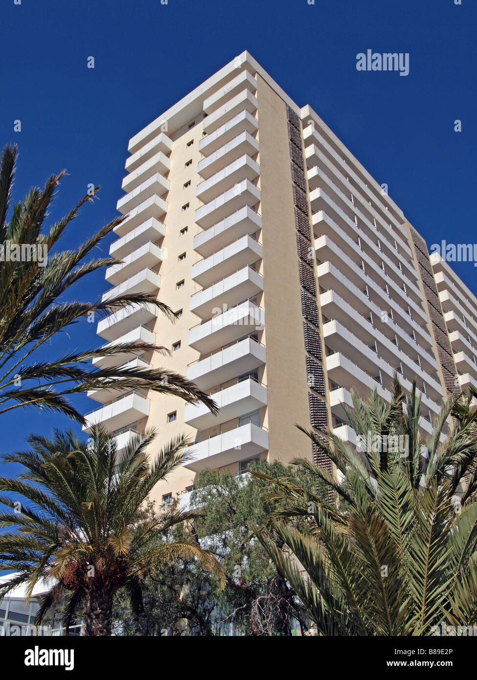 Altura hotel estuvo de vacaciones en Playa Parasio, Costa Adeje, Tenerife, Islas Canarias. Foto de stock
