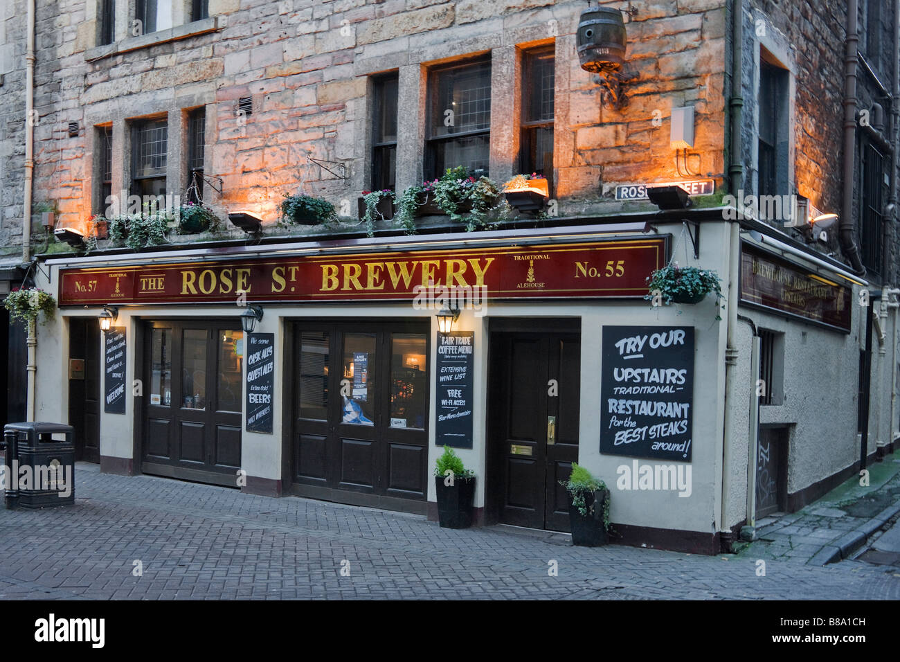 La fábrica de cerveza ale house.Rose Street.Edimburgo. Escocia. Foto de stock