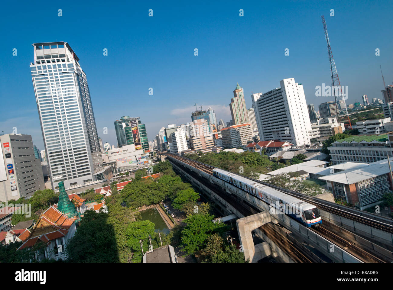 BTS Skytrain niveles elevados de gestión privada del sistema de tránsito de Bangkok Pathumwan distrito central de Bangkok Thailand Foto de stock