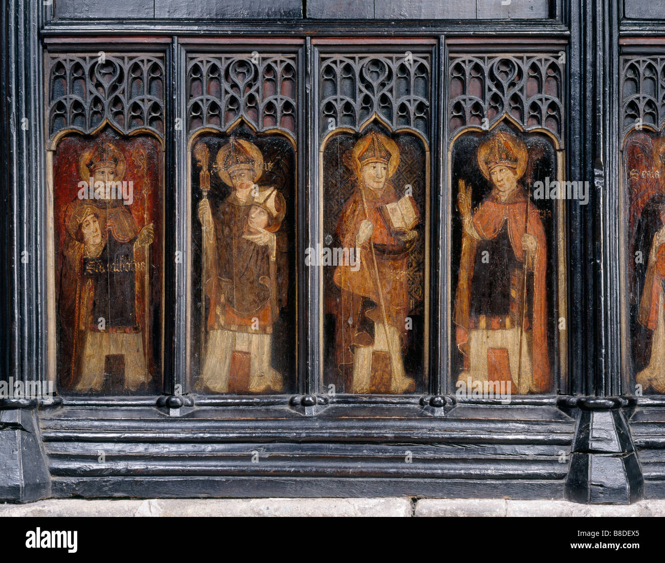 Hexham Abbey Obispos St Cuthbert y otros Foto de stock