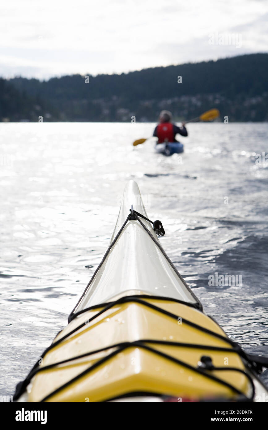Kayak en fiordo Foto de stock