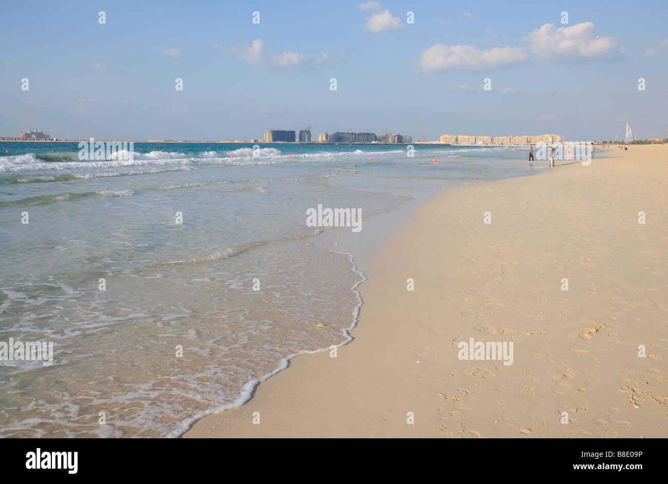 La playa de Jumeirah en Dubai, Emiratos Árabes Unidos. Foto de stock
