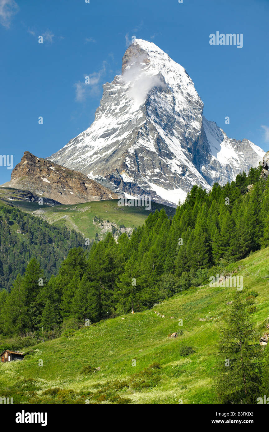 Vista del pico de la montaña Matterhorn , Zermatt , Alpes suizos Foto de stock