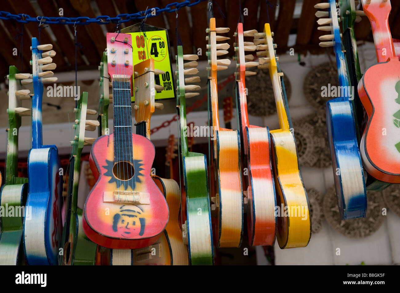Souvenir guitars fotografías e imágenes de alta resolución - Alamy