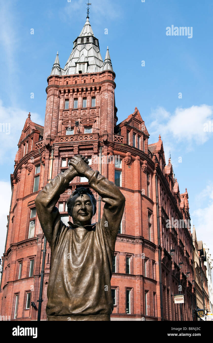 Brian Clough estatua, Nottingham, Inglaterra Foto de stock
