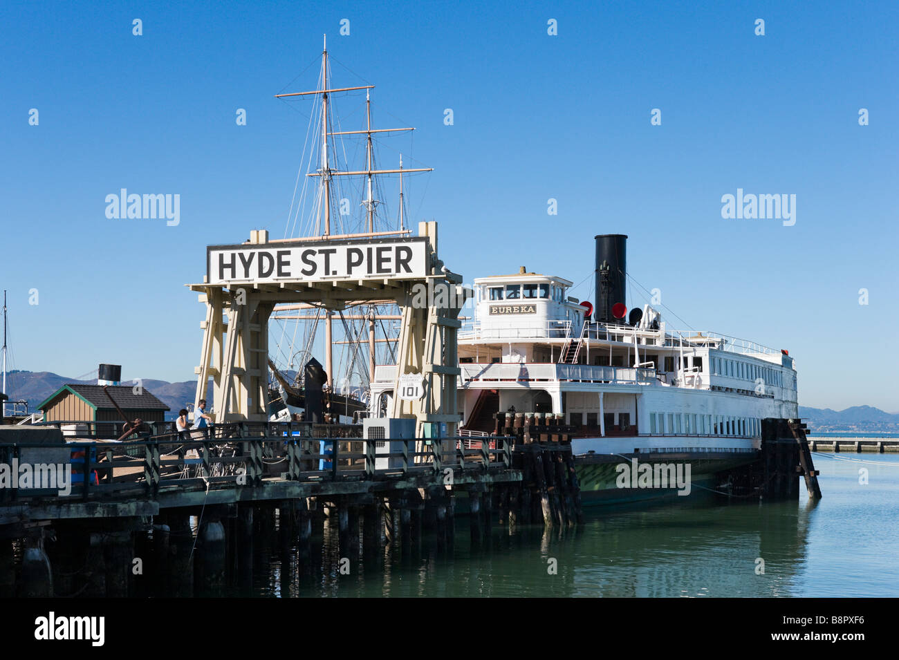 Ferry eureka fotografías e imágenes de alta resolución - Alamy