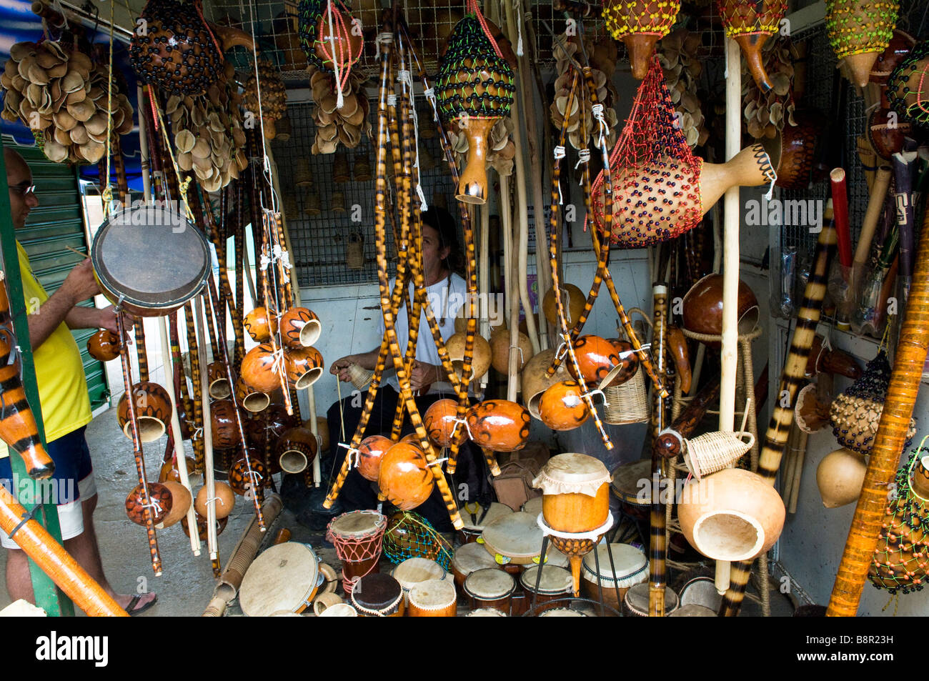 Brazilian musical instruments fotografías e imágenes de alta resolución -  Alamy