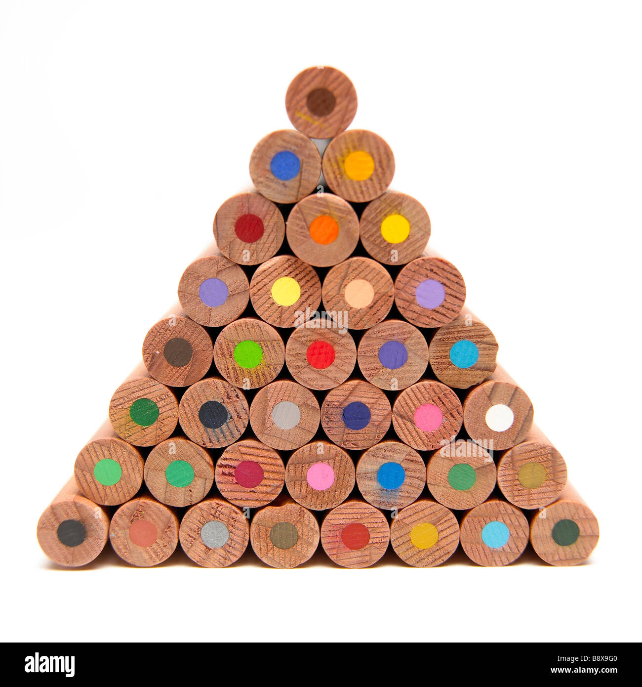 Una pila de color madera / lápices de colores Foto de stock