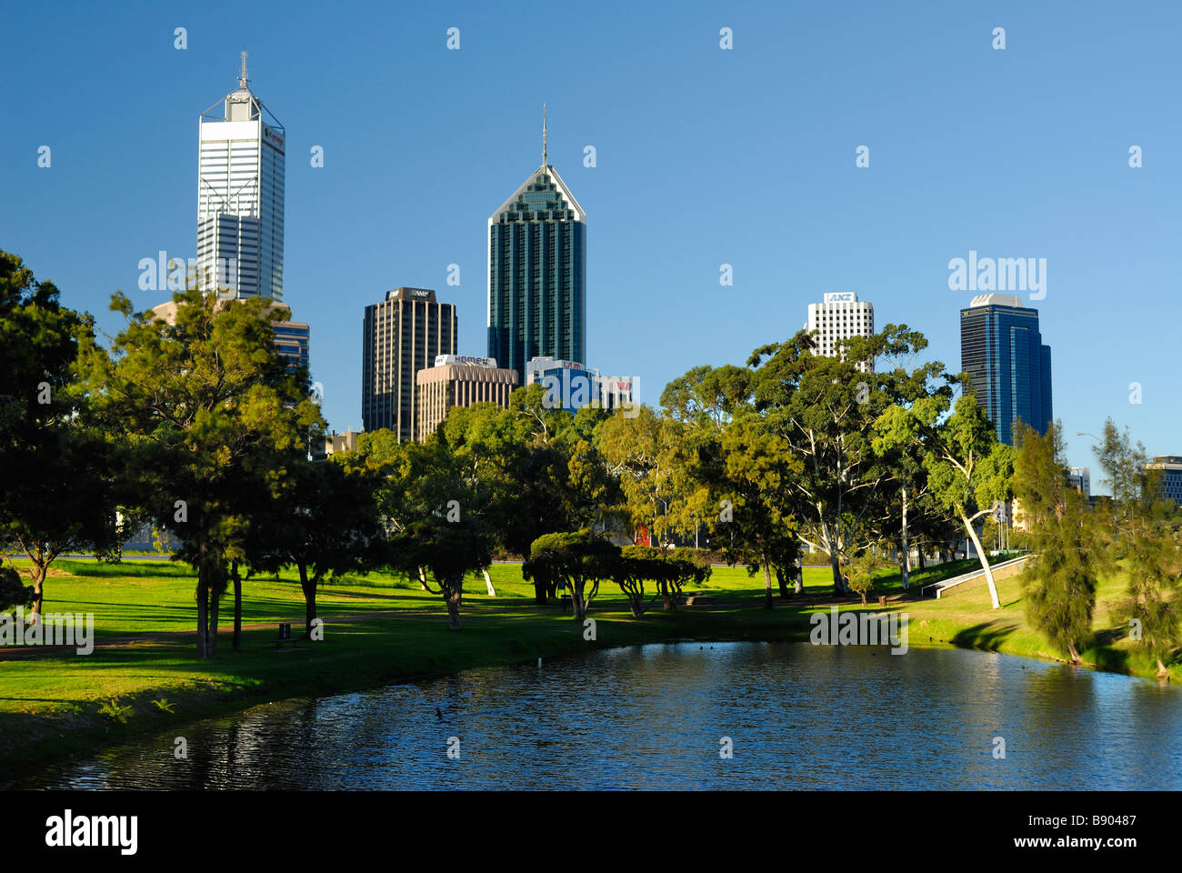 El horizonte del centro de la ciudad de Perth, Australia Occidental Foto de stock