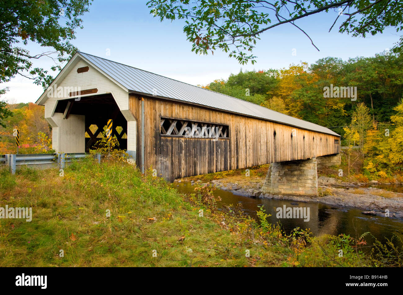 La Dummerstone puente cerca de Brattleboro Vermont, EE.UU. Foto de stock